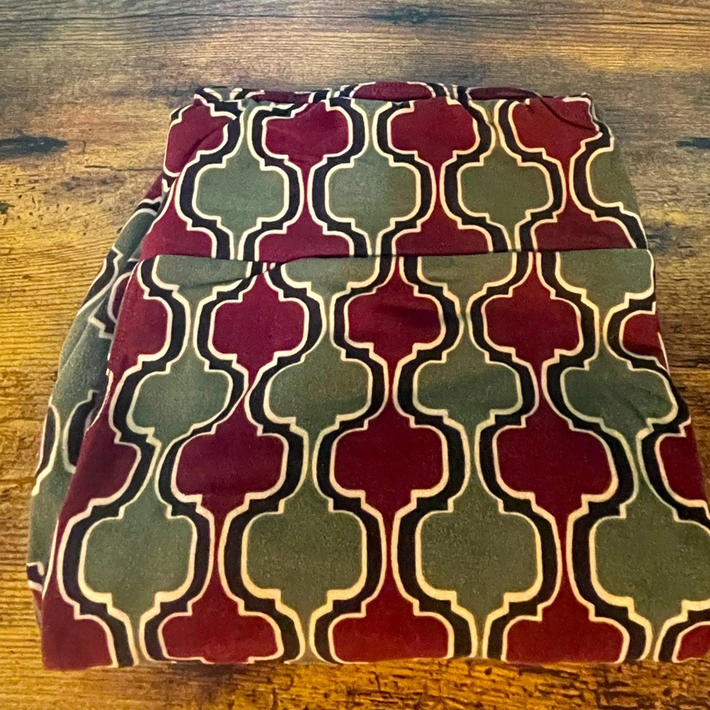 Burgundy & Green LulaRoe leggings, Tall & Curvy, gently worn